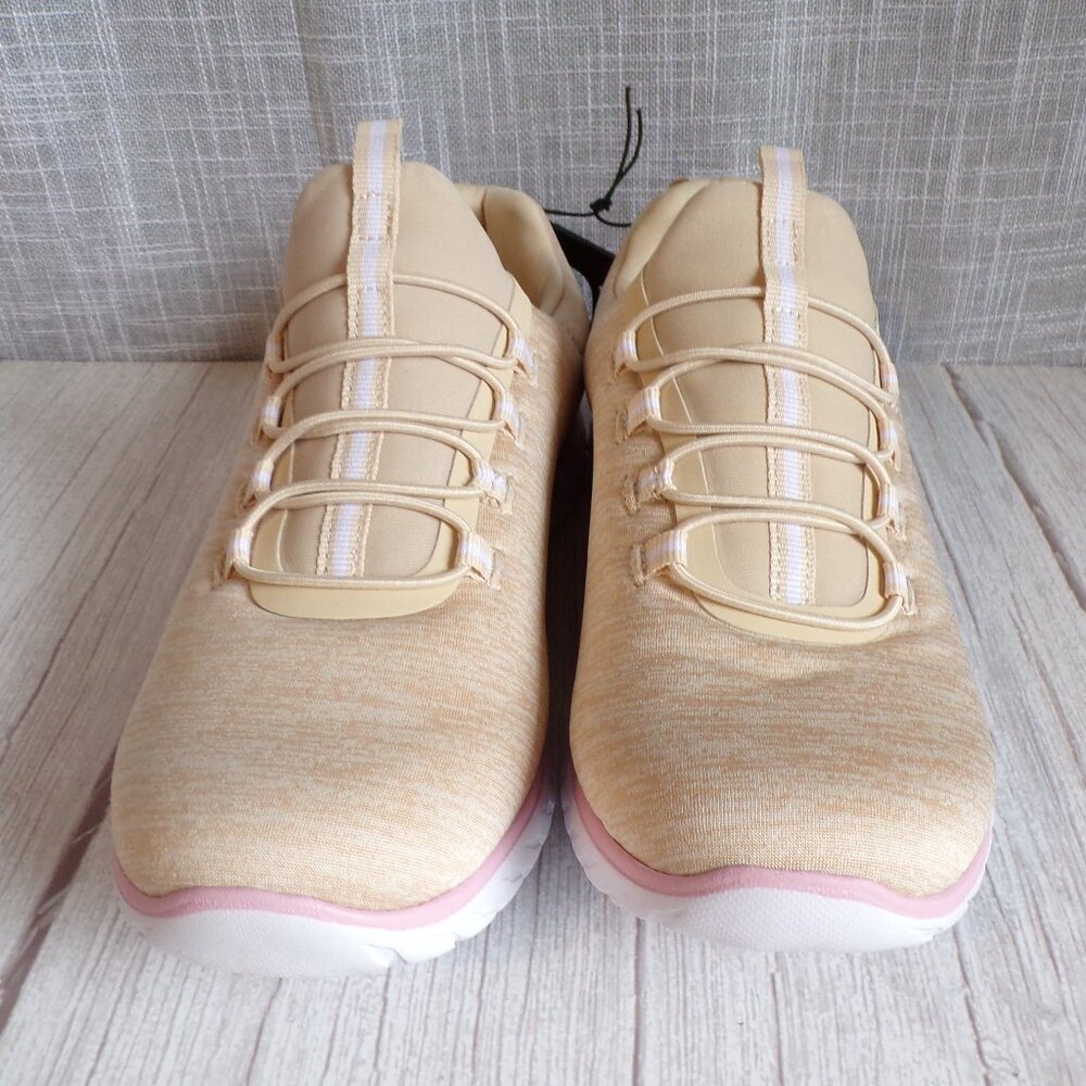 Athletic Works Women’s Cream Bungee Slip On Sneakers, Size 7.5